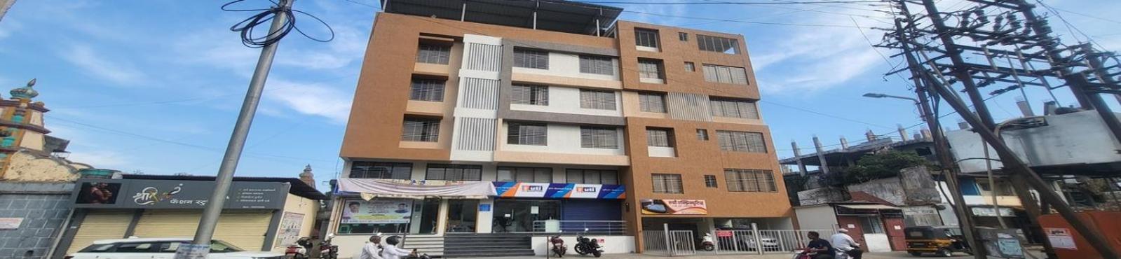 Hotel Ruchi Executive Сатара Екстериор снимка